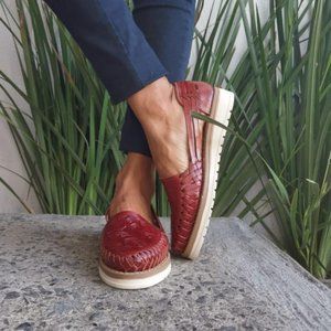 NIB Beautiful Leather Huarache Sandal Loafer